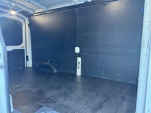 Used 2019 Ford Transit 250 148 Medium Roof image 18