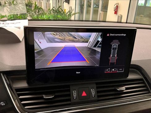 Used 2023 Audi Q5 2.0T Premium w/ Convenience Package image 28