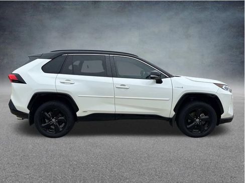 Used 2021 Toyota RAV4 XSE AWD/4WD image 10