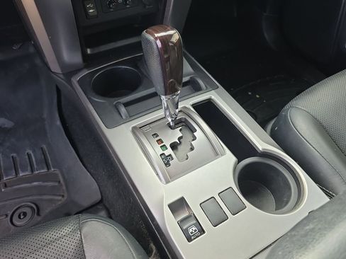Used 2015 Toyota 4Runner Limited image 16