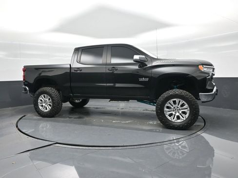Used 2023 Chevrolet Silverado 1500 LT image 9