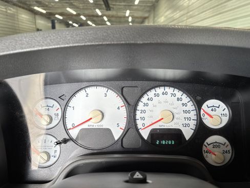 Used 2007 Dodge Ram 3500 Truck SLT image 18