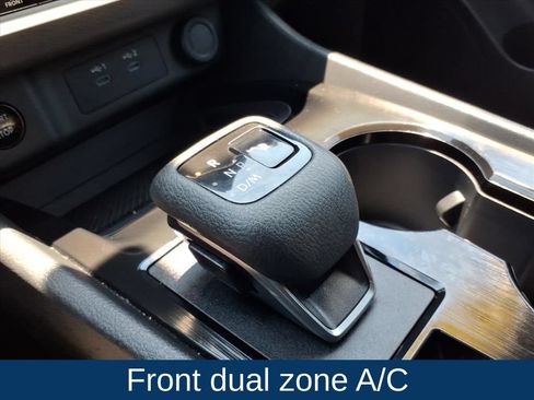 Used 2025 Nissan Rogue SV FWD image 9