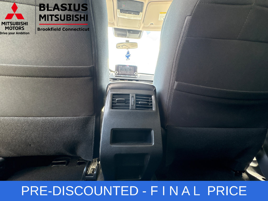 Used 2025 Mitsubishi Outlander ES AWD/4WD image 39
