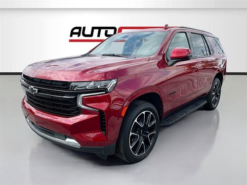 Used 2024 Chevrolet Tahoe RST w/ Luxury Package image 3