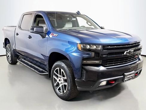 Used 2019 Chevrolet Silverado 1500 LT Trail Boss w/ Convenience Package AWD/4WD image 3