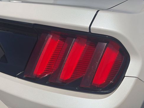 Used 2017 Ford Mustang GT Premium w/ GT Performance Package RWD image 17