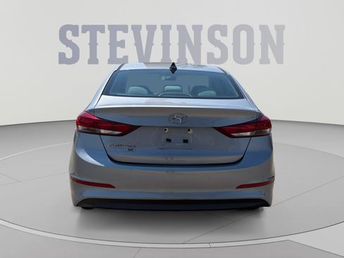 Used 2017 Hyundai Elantra SE FWD image 4