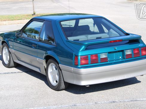 Used 1993 Ford Mustang GT RWD image 7