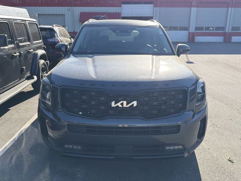Used 2022 Kia Telluride SX w/ SX Prestige Package image 2