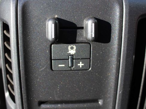 Used 2015 Chevrolet Silverado 2500 W/T image 16