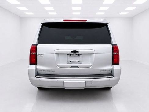 Used 2020 Chevrolet Suburban Premier AWD/4WD image 9