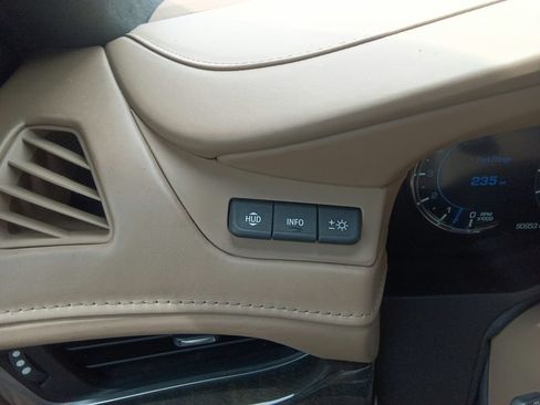 Used 2020 Cadillac Escalade ESV Platinum RWD image 29
