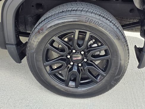 Used 2024 GMC Sierra 1500 Elevation image 31