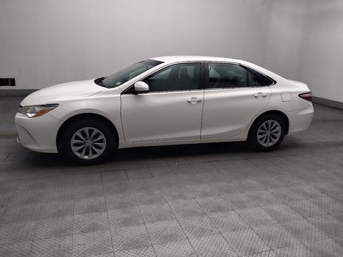 Used 2015 Toyota Camry LE FWD image 2