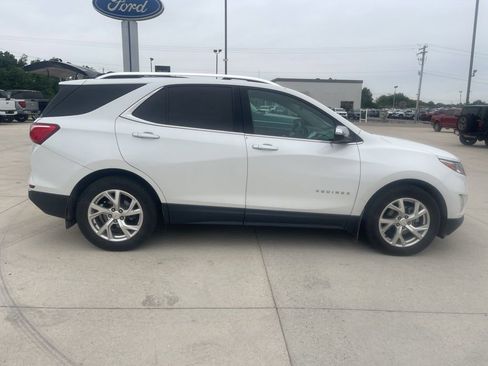Used 2018 Chevrolet Equinox Premier FWD image 5