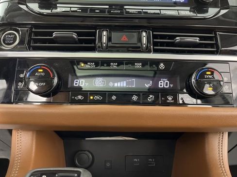 Used 2023 Nissan Pathfinder Platinum image 27