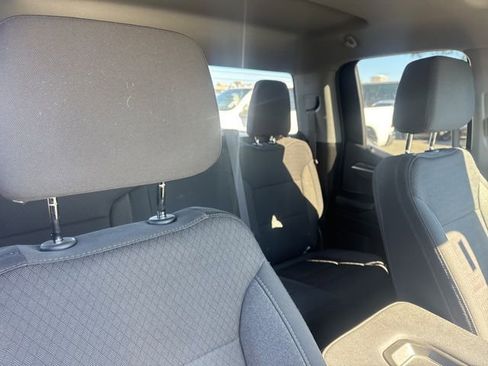 Used 2023 GMC Sierra 1500 SLE image 6