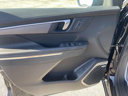 Used 2025 Buick Enclave Sport Touring image 7