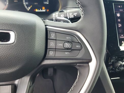 New 2025 Jeep Grand Cherokee L Altitude AWD/4WD image 13