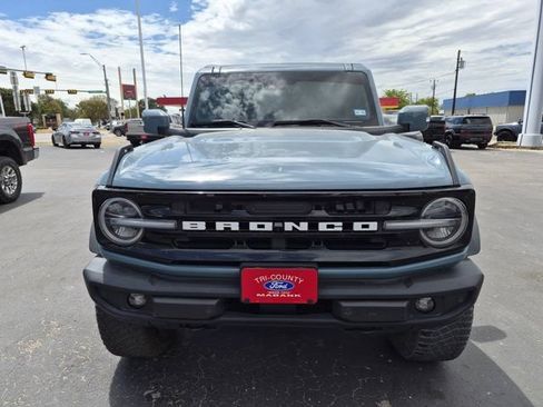 Used 2023 Ford Bronco Outer Banks w/ Sasquatch Package AWD/4WD image 2