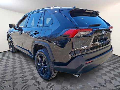 Used 2024 Toyota RAV4 XLE AWD/4WD image 4