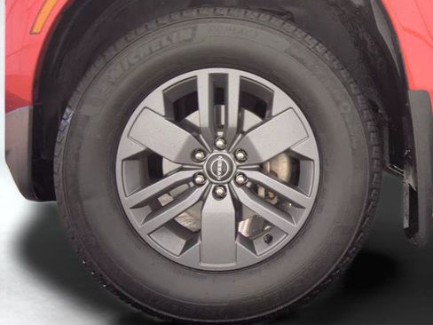 Used 2025 Nissan Frontier SV RWD image 10