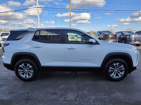 Used 2026 Chevrolet Equinox LT w/ Convenience Package II image 6