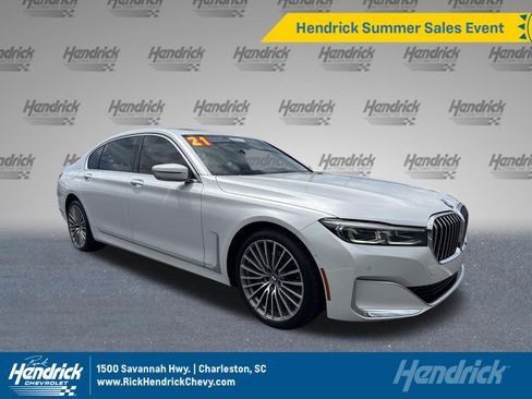 Used 2021 BMW 740i w/ Premium Package RWD image 1