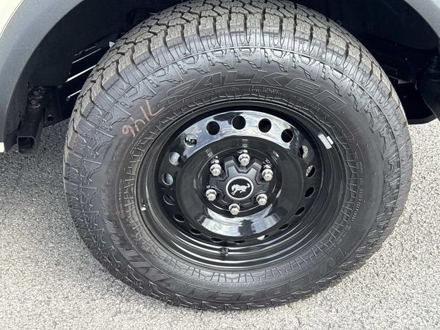 New 2026 Ford Bronco Big Bend w/ Black Appearance Package AWD/4WD image 9