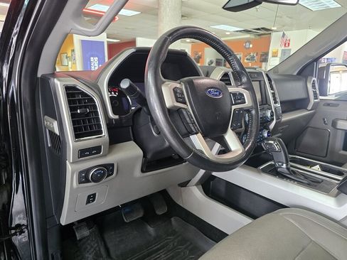 Used 2017 Ford F150 Lariat w/ Equipment Group 502A Luxury AWD/4WD image 8