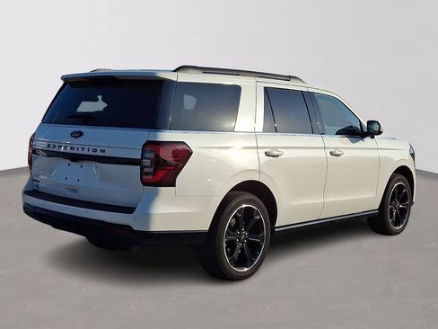 Certified 2024 Ford Expedition Limited AWD/4WD image 6