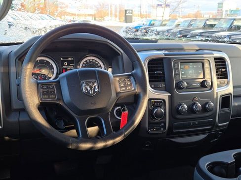 Used 2020 RAM 1500 Classic SLT image 14