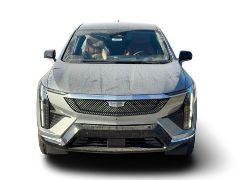 New 2026 Cadillac Optiq Luxury 2 image 8