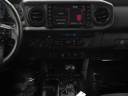 Used 2023 Toyota Tacoma TRD Sport AWD/4WD image 17