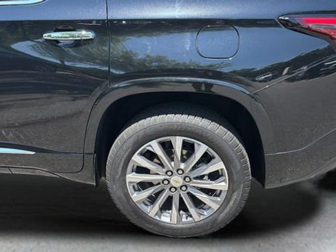 Used 2023 Chevrolet Traverse Premier w/ LPO, Cargo Package AWD/4WD image 36