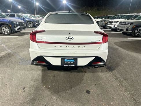 Used 2022 Hyundai Sonata Limited w/ Preferred Accessory Package image 15