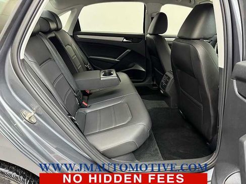 Used 2021 Volkswagen Passat 2.0T SE image 18