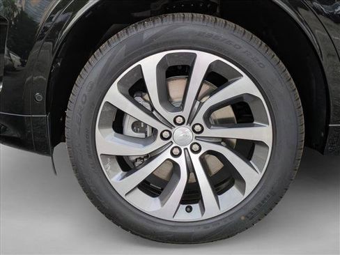 Used 2025 Land Rover Discovery Sport S AWD/4WD image 10