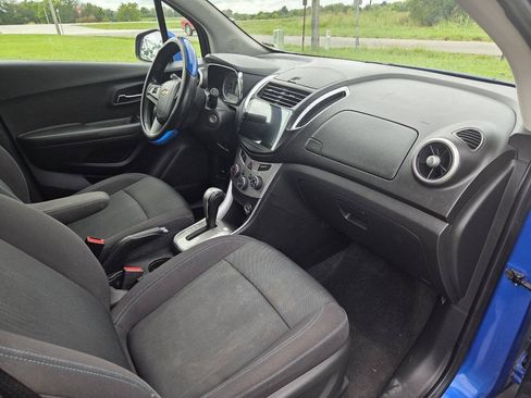 Used 2015 Chevrolet Trax LT FWD image 12