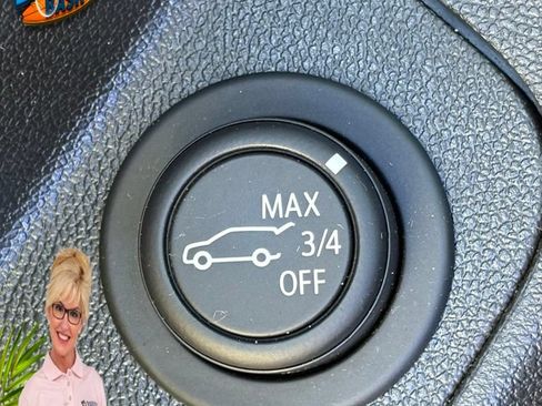 Used 2023 GMC Terrain SLT AWD/4WD image 33