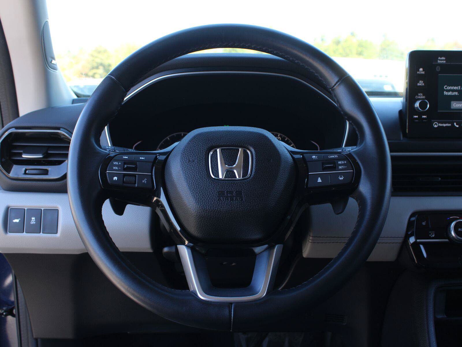 Certified 2024 Honda Pilot Touring image 10