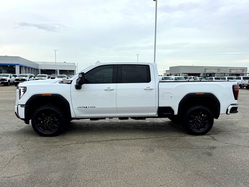Used 2025 GMC Sierra 2500 AT4 AWD/4WD image 10