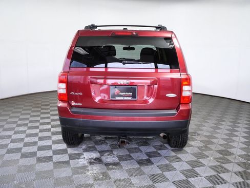 Used 2015 Jeep Patriot Latitude AWD/4WD image 7