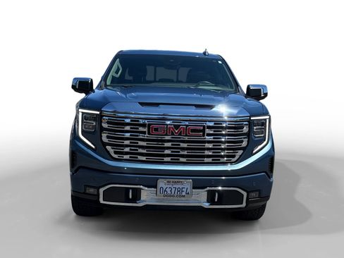 Used 2025 GMC Sierra 1500 Denali w/ Technology Package AWD/4WD image 8