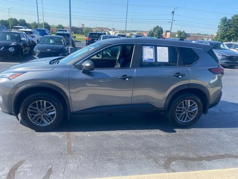 Used 2023 Nissan Rogue S AWD/4WD image 5
