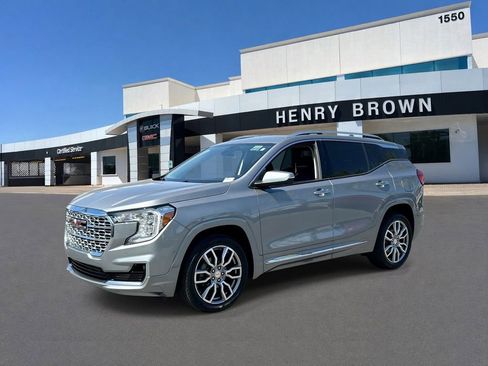 Used 2024 GMC Terrain Denali w/ Denali Premium Package AWD/4WD image 1