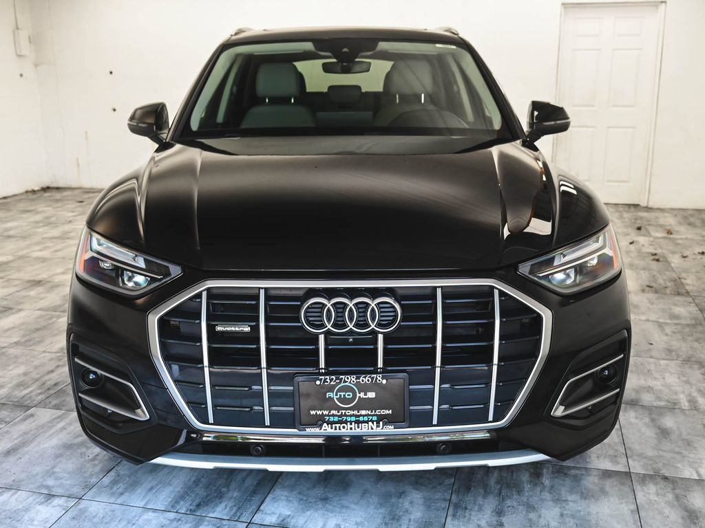 Used 2023 Audi Q5 2.0T Premium Plus w/ Premium Plus Package AWD/4WD image 2