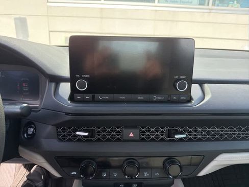 Used 2024 Honda Accord EX image 19