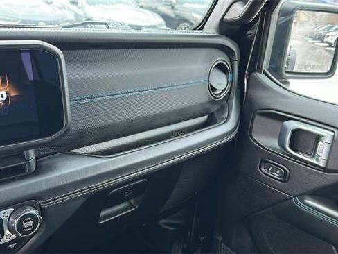 Used 2024 Jeep Wrangler Unlimited Rubicon 4xe image 20